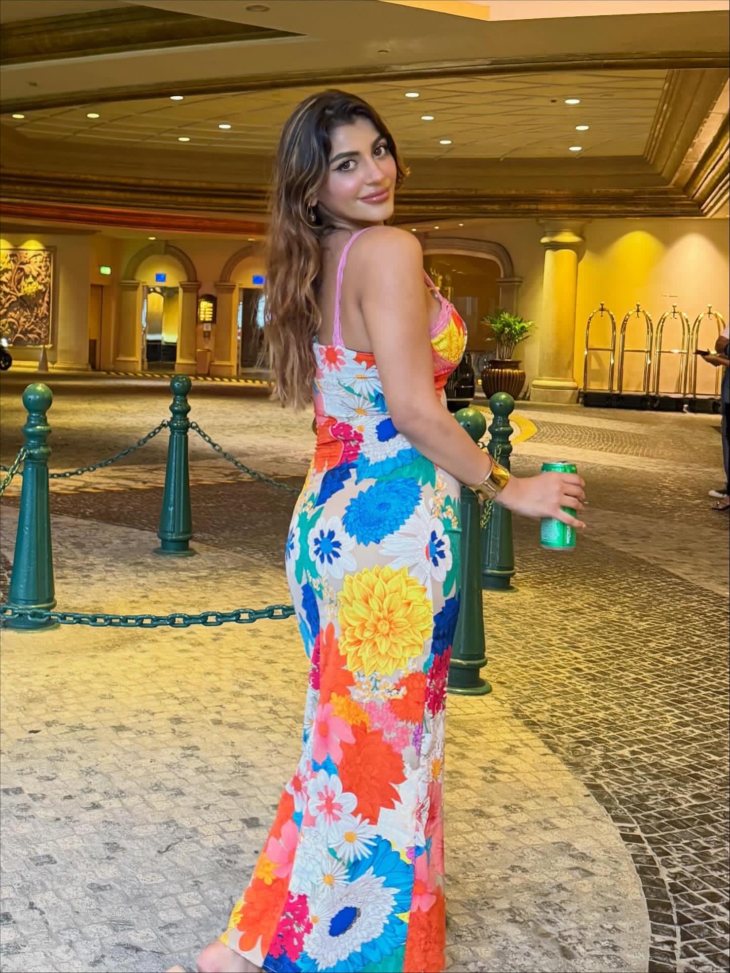 G3TYDv0WgAEBDjA?format=jpg&name=large