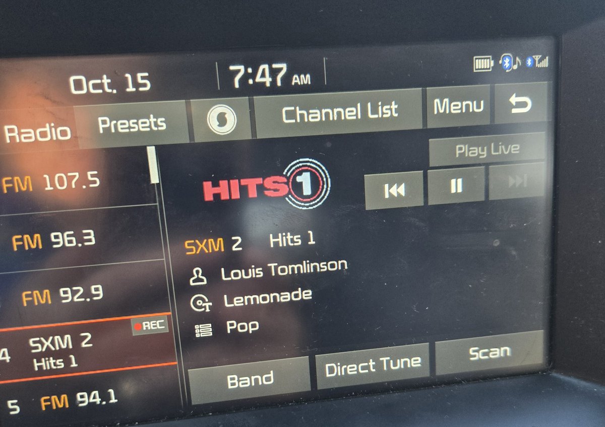 switzer_le's tweet photo. Well good morning @Louis_Tomlinson on my radio this morning!!
#Lemonade https://t.co/K465c6Qvh2