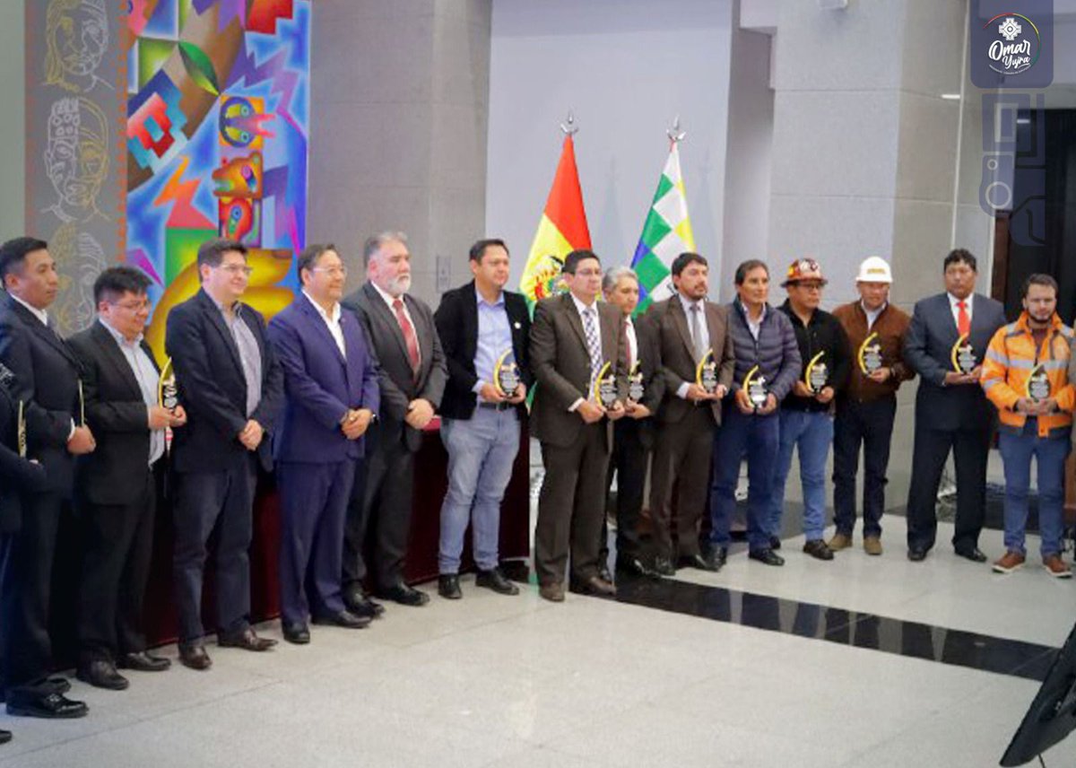 Fuimos parte del acto de reconocimiento a las empresas e instituciones estatales que aportan al Bono Juancito Pinto, una iniciativa que refuerza el compromiso colectivo por la educación y la permanencia escolar de niñas, niños y adolescentes en Bolivia.