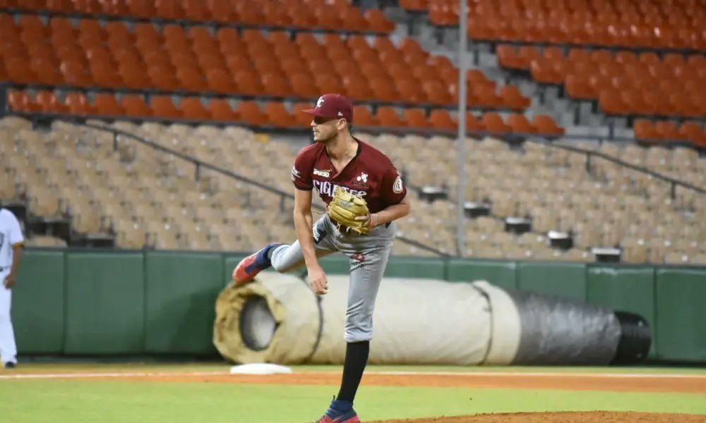 VicBaezS's tweet image. Chris Ellis será el cerrador de los @Gigantes_Cibao en el inicio de temporada, informó el dirigente José Leger en @fiebrucesrs