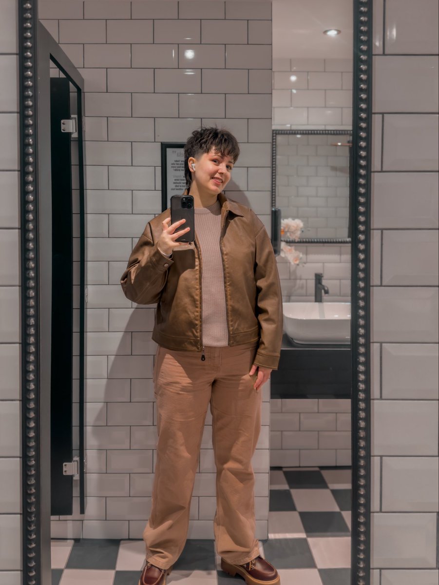 MISGUIDEDS0N's tweet image. Felt cute, might delete later x