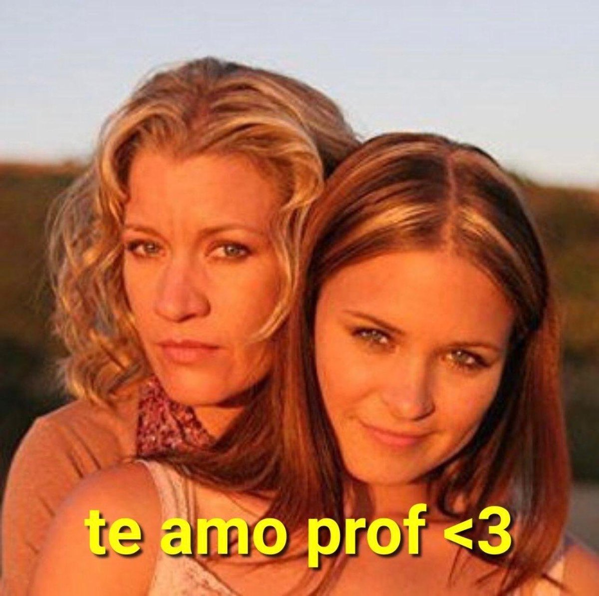 mermaidsgaga's tweet photo. feliz dia dos professores!!! 💋 https://t.co/OSykcnU9JS