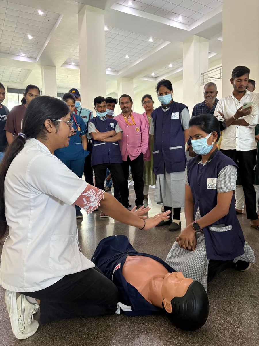 AIIMS Nagpur (@aiimsnagpur) on Twitter photo #CPRAwarenessWeek
🗓️15.10.25 |📍<a href="/AIIMSNagpur/">AIIMS Nagpur</a>
With support of ED, Dr P. P. Joshi; Offg. MS, Dr N. Nagdeve & DMS, Dr A. Prakash, #AIIMSNagpur conducted a Mass Awareness & Hands-on CPR Program for staff, security & nursing students to enhance emergency preparedness. #CPR4Life2025 #CPRAwarenessWeek
🗓️15.10.25 |📍<a href="/AIIMSNagpur/">AIIMS Nagpur</a>
With support of ED, Dr P. P. Joshi; Offg. MS, Dr N. Nagdeve & DMS, Dr A. Prakash, #AIIMSNagpur conducted a Mass Awareness & Hands-on CPR Program for staff, security & nursing students to enhance emergency preparedness. #CPR4Life2025