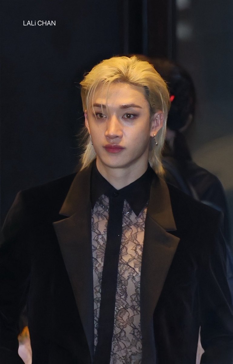 LaliChanSkz1's tweet image. 251015 Love Your W 2025 

BANG CHAN LOVE YOUR W
#BangChanxWKOREA
#BangChanxFendi
#LoveYourW2025