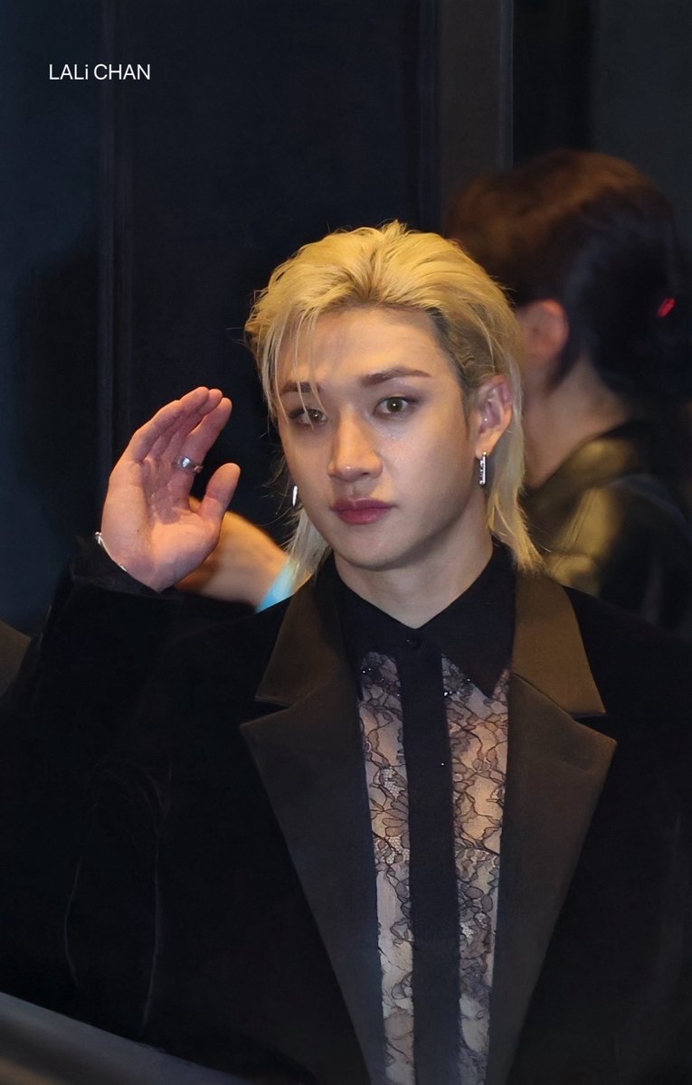 LaliChanSkz1's tweet image. 251015 Love Your W 2025 

BANG CHAN LOVE YOUR W
#BangChanxWKOREA
#BangChanxFendi
#LoveYourW2025