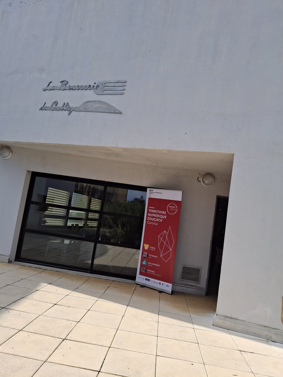 DSDEN2B's tweet image. Cinquième DigiScontri au collège de Montesoro. Moments de partage et  formation des enseignants. Rendez vous au séminaire TNE Corsica le 26/11 à l’Alb&apos;oru #Bastia #digiscontri #PERDIR
 #DNE #DRNE #atelier #TNE #Corsica #CPC #one #IEN #scola2030