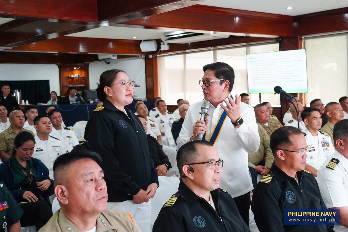 Philippine_Navy's tweet image. IN PHOTOS | PH Navy Conducts 3rd Leg of Governance Forum
👉🏽web.facebook.com/share/p/1H5CE9…
#ProtectingtheSeasSecuringOurFuture
#ModernandMultiCapablePHNavy
#OneAFPOnePhilippines
#StrongAFPStrongPhilippines