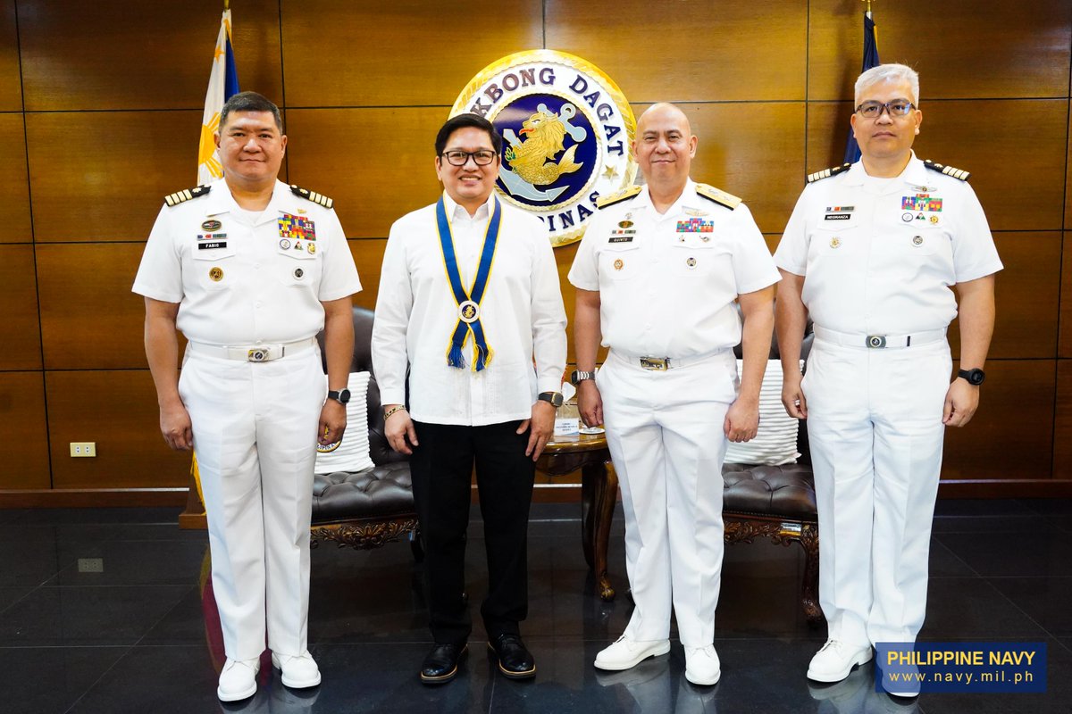 Philippine_Navy's tweet image. IN PHOTOS | PH Navy Conducts 3rd Leg of Governance Forum
👉🏽web.facebook.com/share/p/1H5CE9…
#ProtectingtheSeasSecuringOurFuture
#ModernandMultiCapablePHNavy
#OneAFPOnePhilippines
#StrongAFPStrongPhilippines