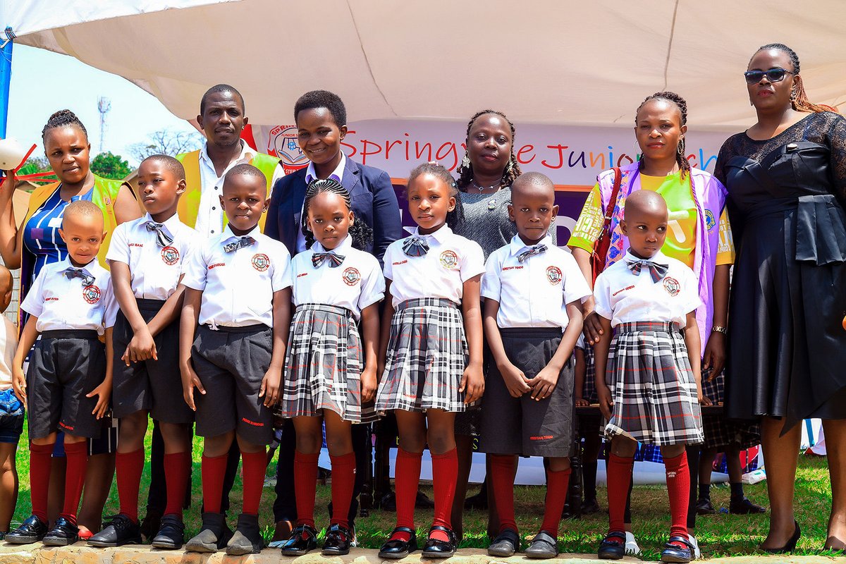 Springvillejr's tweet image. 🦁 Springville Junior School learners with the Lions Club members of Wakiso!
A day of learning, sharing, and community spirit as we join hands to make a positive impact together. 🌟🤝 #SpringvilleJunior #LionsClubWakiso #CommunityService #TogetherWeGrow