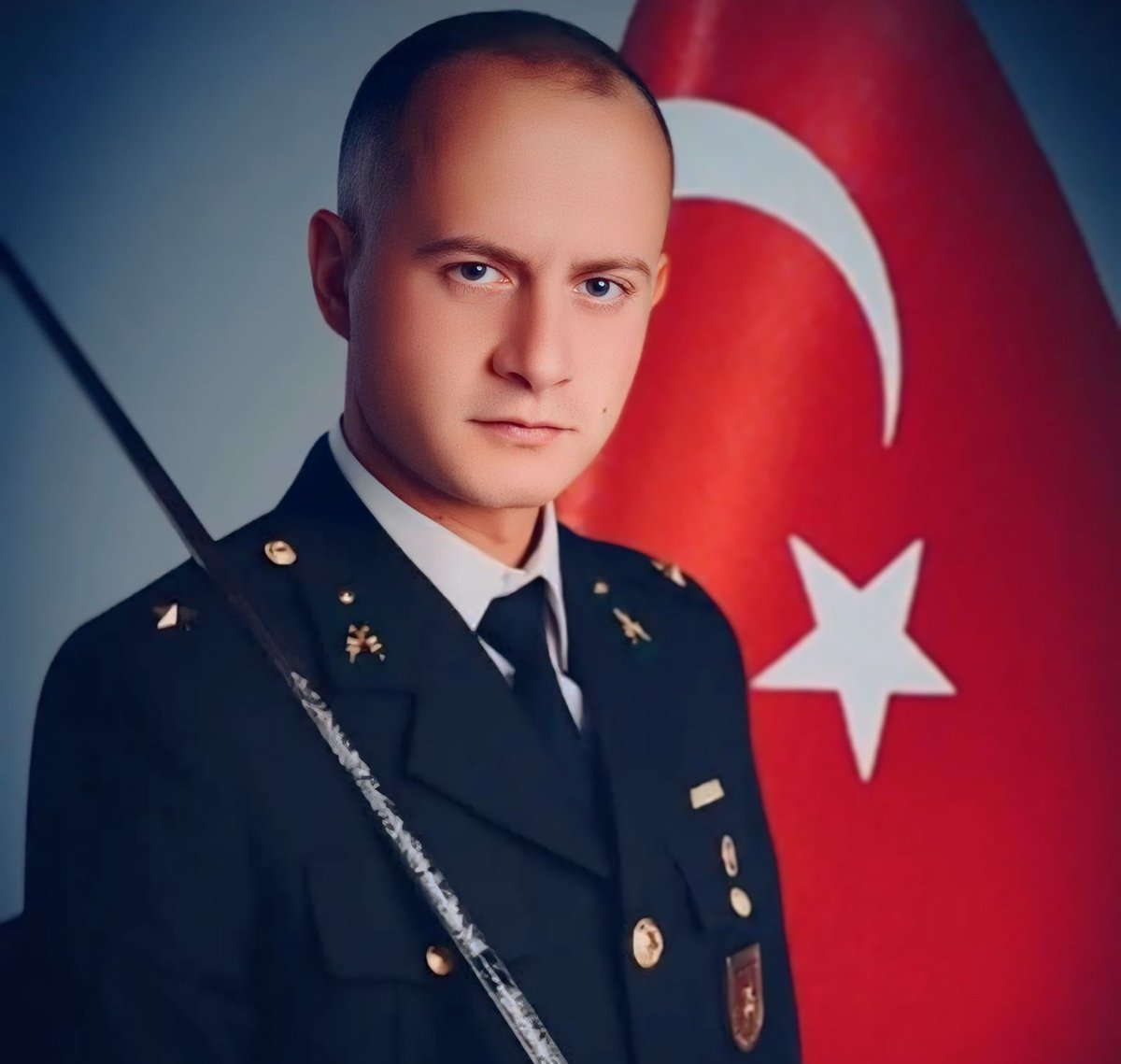 Henüz naaşına ulaşamadığımız şehit Nuri Melih Bozkurt adına Şanlıurfa'da oluşturacağımız kütüphanemiz için ortaokul düzey kitap ihtiyacımız vardır. 

♦️Ailesinin bilgisi dahilinde başladığımız kütüphaneye sizlerden de kitap desteği rica ediyoruz.