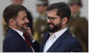 - Gabriel, me pegué un cagazo con la luz
- Ah, que importa, Diego. Un cagazo lo comete cualquiera.  Tranquilo.  Tenis tu pega asegurada