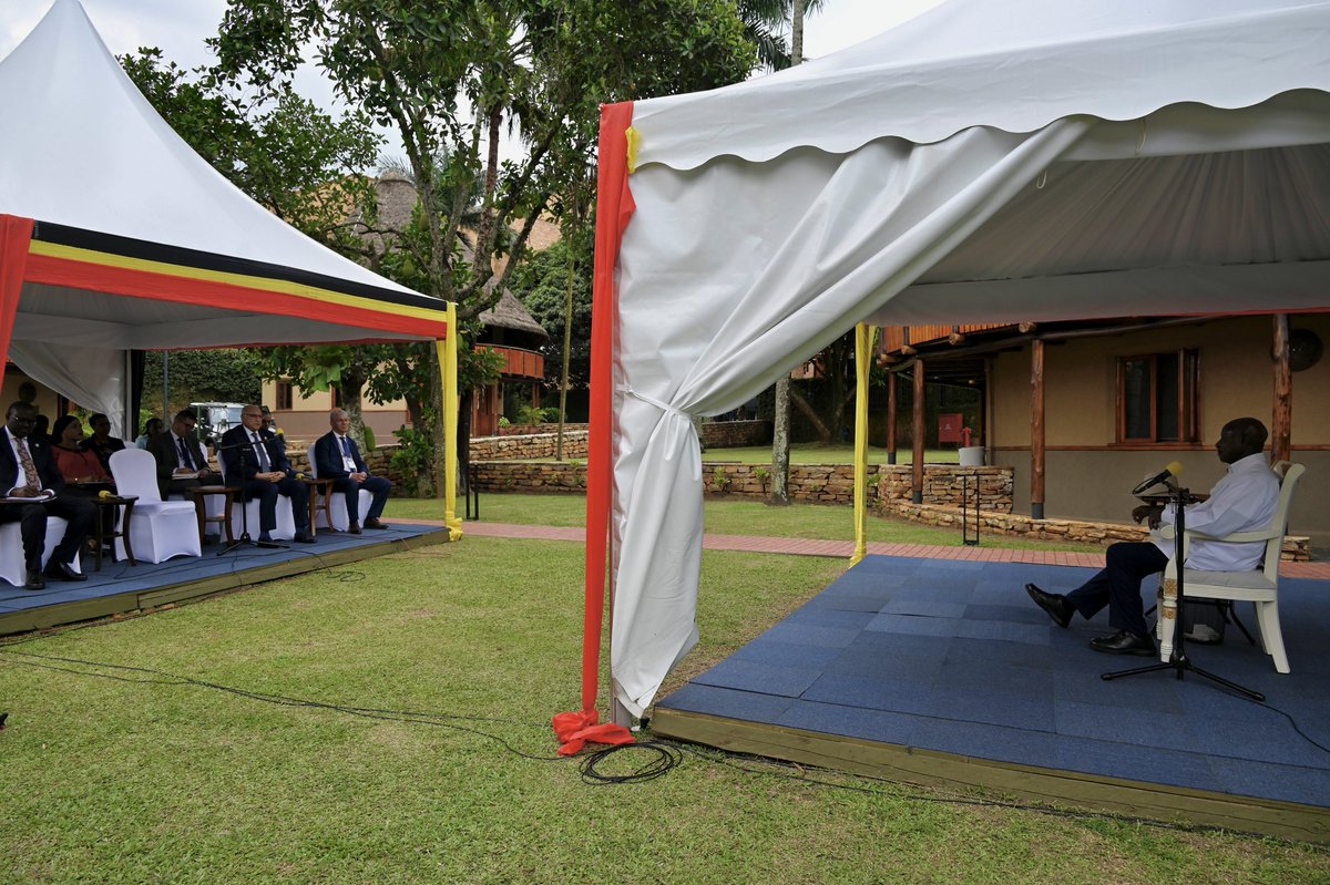 Algeria_MFA's tweet image. في إطار الزيارة الرسمية التي يقوم بها إلى جمهورية أوغندا للمشاركة في الاجتماع الوزاري لحركة عدم الانحياز، استُقبِل وزير الدولة، وزير الشؤون الخارجية @Algeria_MFA ، السيّد @AhmedAttaf_Dz اليوم بكمبالا، من قبل رئيس جمهورية أوغندا الشقيقة، السيّد @KagutaMuseveni
🇩🇿🇺🇬