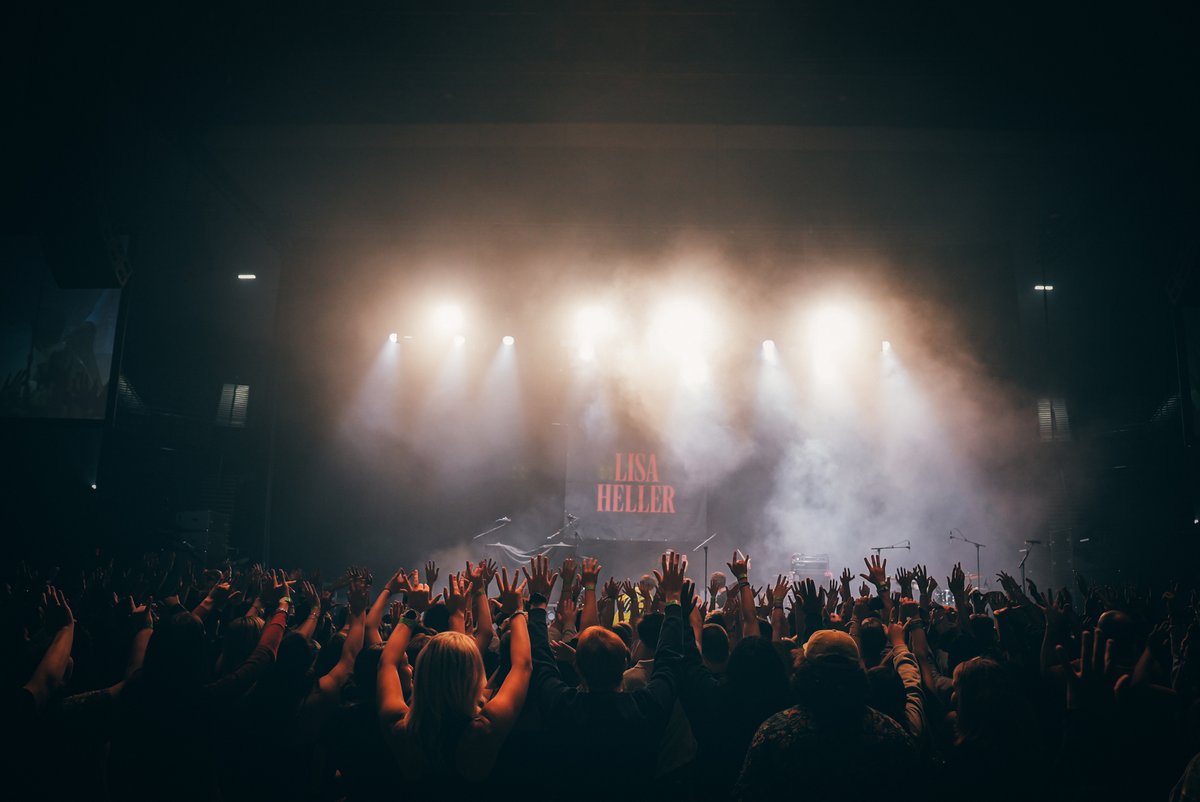 etsu's tweet photo. Freedom Hall was electric. ⚡️🎶
#NeonTrees and #LisaHeller brought down the house at ETSU’s 2025 SGA Fall Concert. https://t.co/2HyYx0kawi