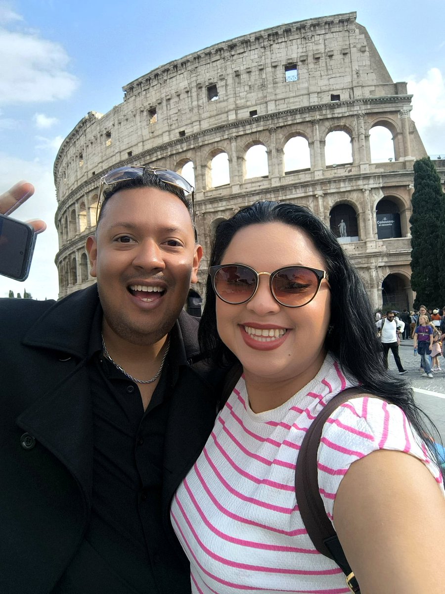 El Coliseo Romano 💚🤍❤️ Un sueño hecho realidad. Gracias a Dios y a la música por tantas bendiciones 🙏🏽