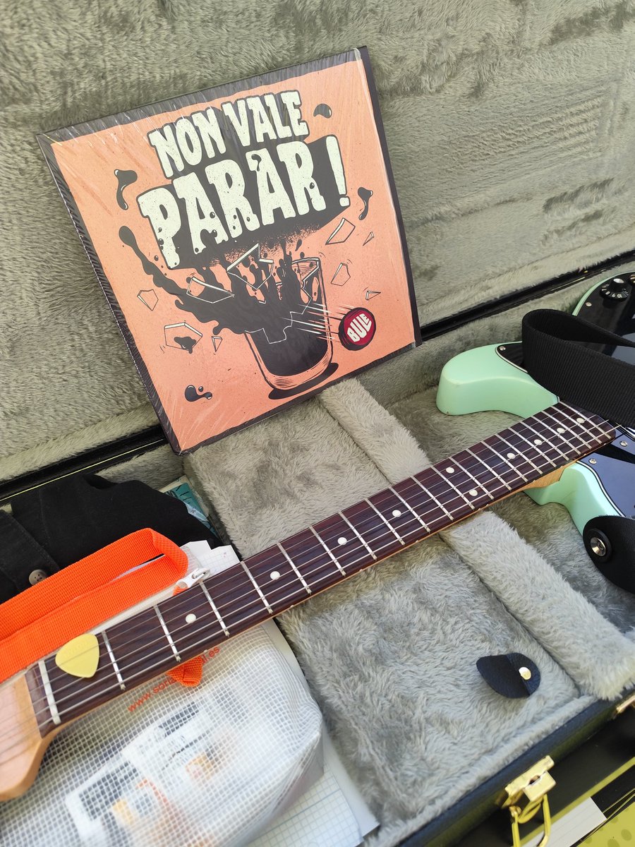 Xa está "Non Vale Parar!" en todas as plataformas dixitais e  o vinilo 10" no noso Bandcamp e na nosa web!

ferror.bandcamp.com/album/non-vale… 

Ferrorrecords.com

@ferrorrecords #ferrorrecords @bule_banda #Bule #punk #punkrock