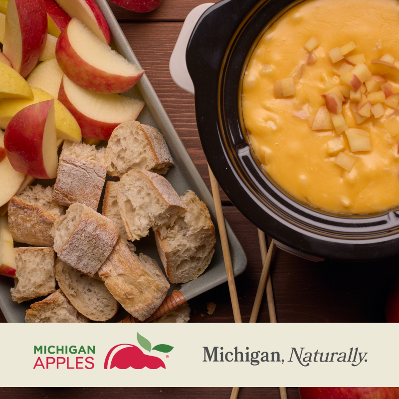 MSU_Athletics's tweet photo. Fall comfort food + #MIapples + Football = Apple Fondue