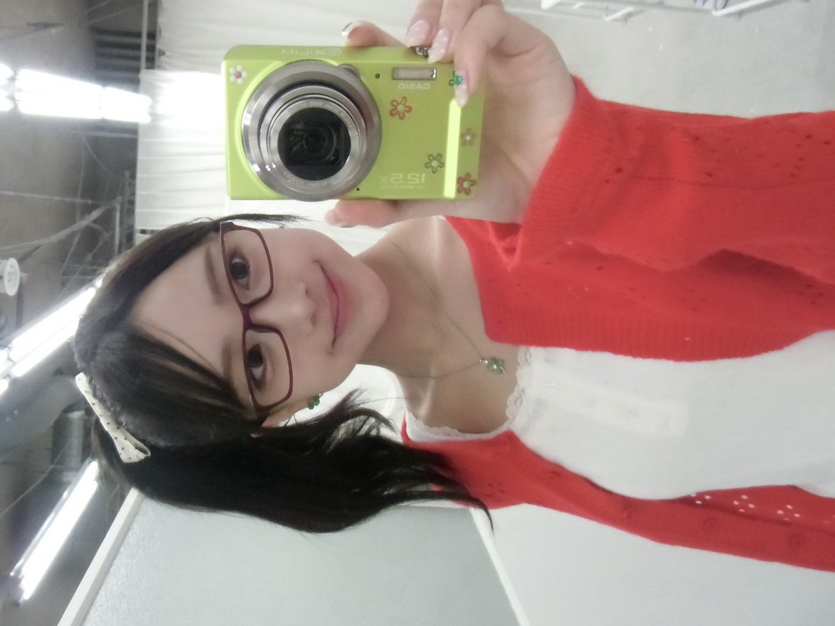 unicode_japan's tweet image. [ERIN🥕🤍]

ദ്ദി(ㆁヮㆁ*)🎀📸
(-⊡ω⊡)ゞ ❤️📸
どっちが好きー??(*｣´□`)｣

#UNICODE #ERIN
