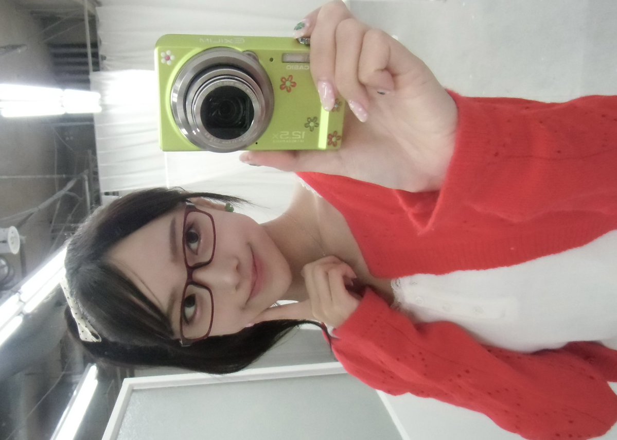 unicode_japan's tweet image. [ERIN🥕🤍]

ദ്ദി(ㆁヮㆁ*)🎀📸
(-⊡ω⊡)ゞ ❤️📸
どっちが好きー??(*｣´□`)｣

#UNICODE #ERIN