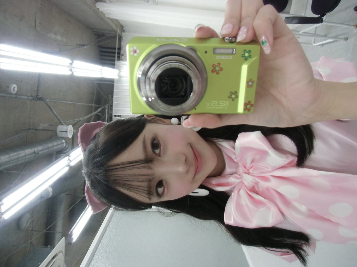 unicode_japan's tweet image. [ERIN🥕🤍]

ദ്ദി(ㆁヮㆁ*)🎀📸
(-⊡ω⊡)ゞ ❤️📸
どっちが好きー??(*｣´□`)｣

#UNICODE #ERIN