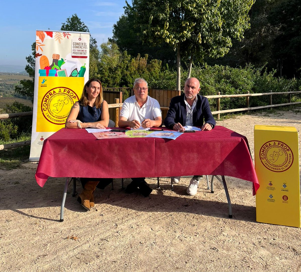 AjOlerdola's tweet photo. ❗️Diumenge comença la 12a edició de la campanya “Compra a prop i descobreix el teu entorn” a Olèrdola, Santa Margarida i els Monjos i Castellet i la Gornal  

📅Fins el 16 de novembre

🎁Hi participen 91 establiments i s’hi sortejaran 89 premis

ℹ️🎙️https://t.co/gbISPPCFFx https://t.co/vILDJ9oXAq