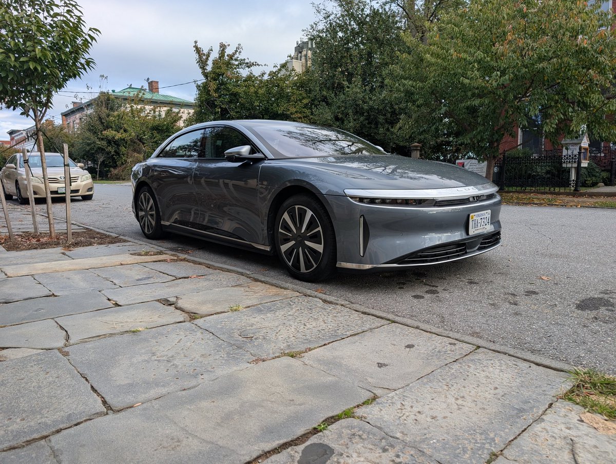 First time I have seen a <a href="/LucidMotors/">Lucid Motors</a> in Lynchburg. 

What are your thoughts? Do you like the look?