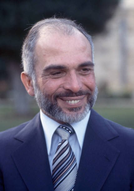 الملك الحسين الباني … والشيخ الالباني العالم الرباني 

ان استغلال إغلاق مركز الامام المجدد محمد ناصر الدين الألباني للنيل منه يجعلنا نستذكر ذلك الموقف العظيم الذي كان سبباً في دخول الشيخ رحمه الله إلى الأردن بأمر من جلالة الملك الحسين رحمه الله 
وقد استقبلت قبيلة
 "الدعجة الكرام