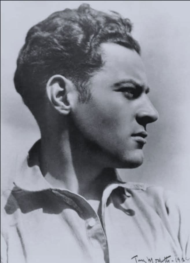 #BuenosDíasJuventud 🇨🇺

🗓️ 15 de octubre de 1923. Con solo 20 años, Julio A. Mella lideró en la <a href="/UHabana/">Universidad_Habana</a> el 1er Congreso Nacional de Estudiantes.
🔥 Se proclamó la Declaración de Derechos del Estudiante y se alzó la voz contra el imperialismo y la Enmienda Platt.
#UJCdeCuba #Cuba