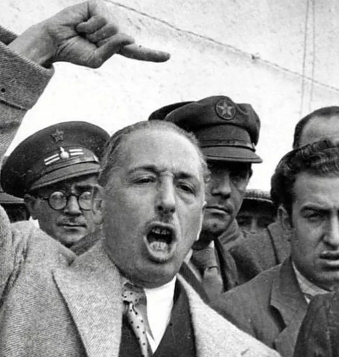 Este hijo de puta se llamaba 
Lluís Companys, era un asesino de mierda y la única lástima fue que no lo fusilaran mucho antes antes.