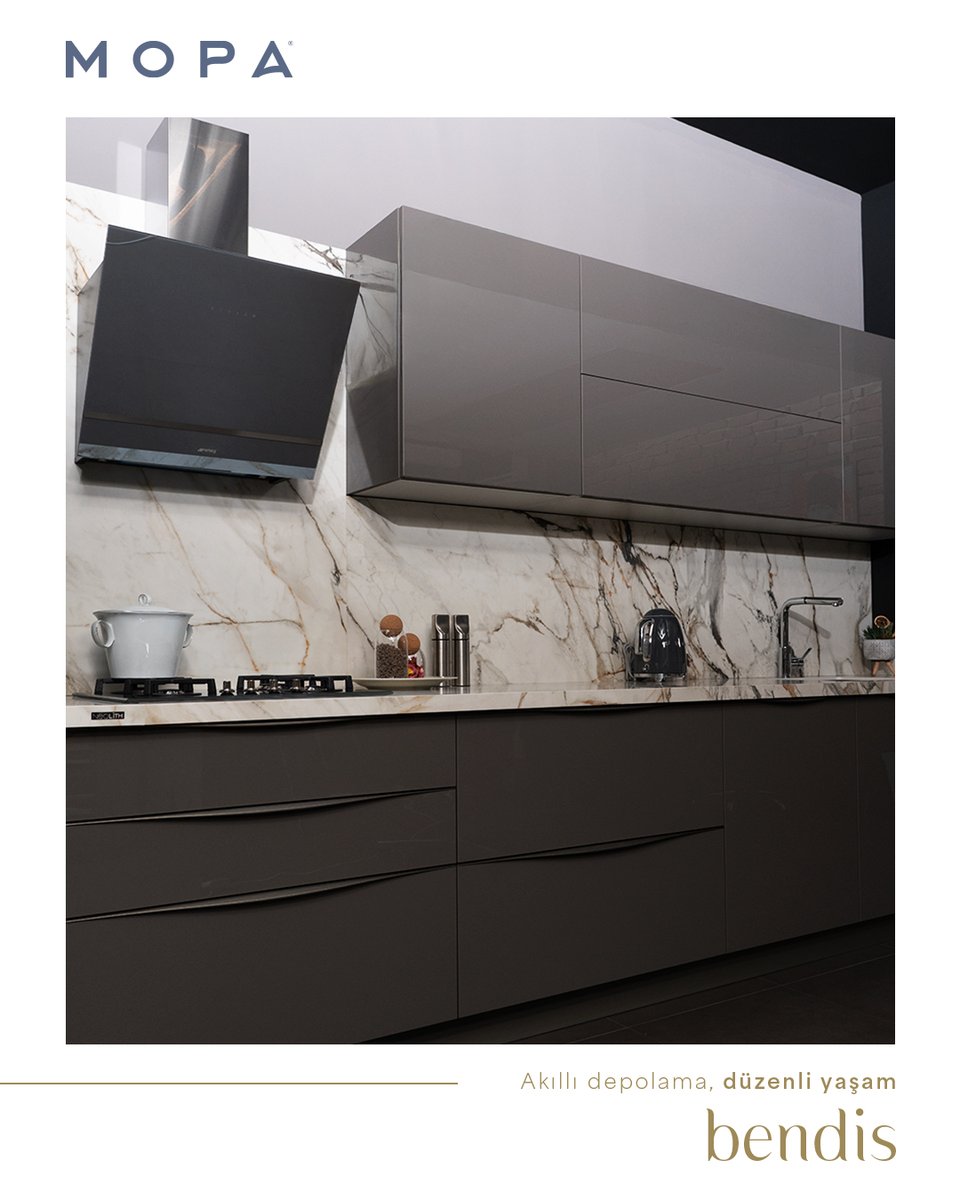 Bendis, fonksiyonelliği ön planda tutan tasarımıyla mutfaklarda pratik çözümler sunuyor. Modern stil ve akıllı depolama alanlarıyla işlevselliği zarafetle buluşturuyor.

#Mopa #MopaMutfak