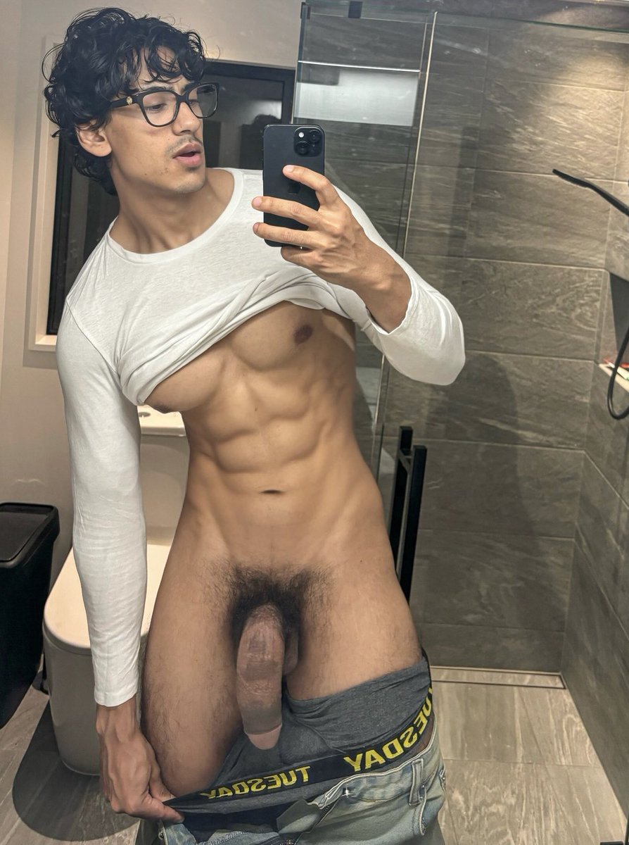 handsome_iphone's tweet photo. Chudai 🤓 https://t.co/2pVjMHToXQ