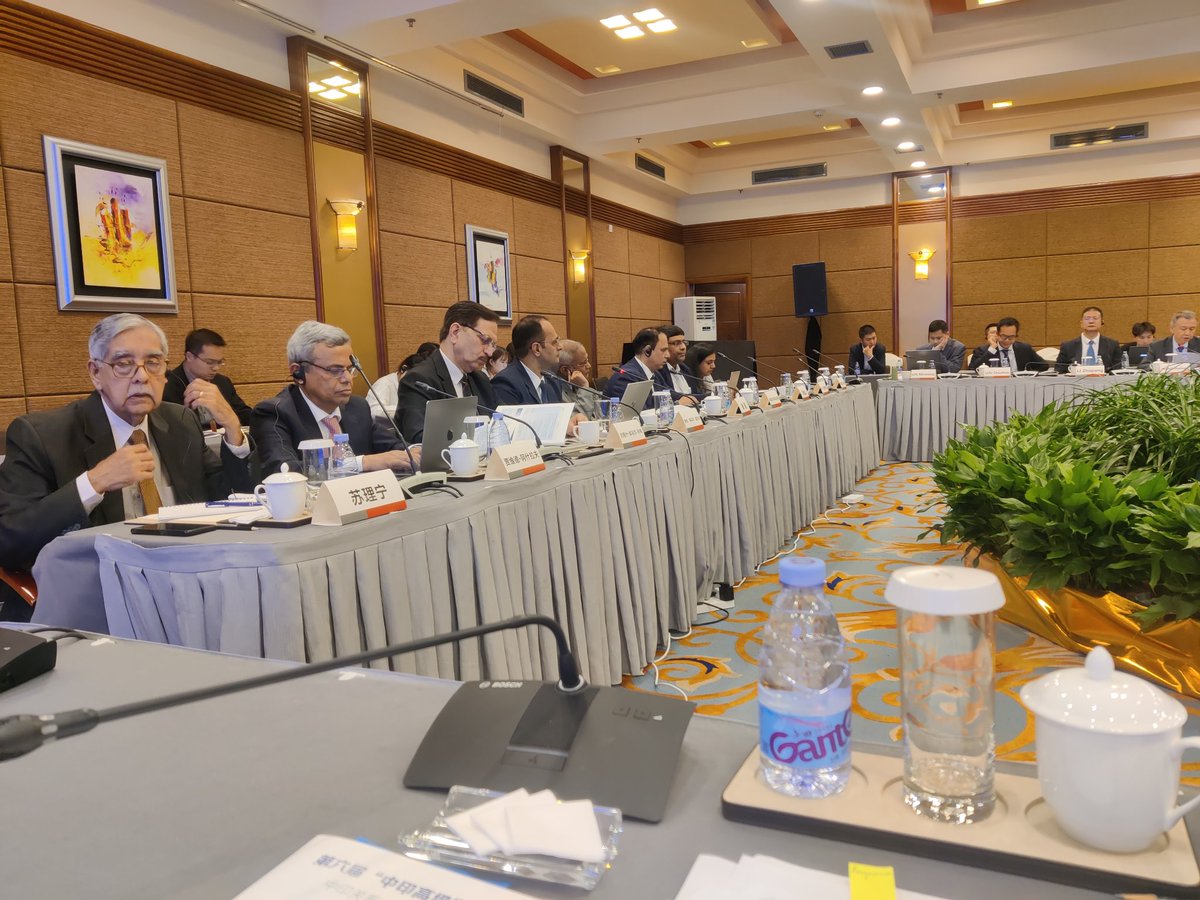 DG <a href="/SujanChinoy/">Sujan Chinoy</a> chaired the Session on "Economic &amp; Trade Ties: Broadening Pathways for #India #China Cooperation" at MP-IDSA -- Sichuan University High Level Track-2 Dialogue to mark the 75th anniversary of diplomatic ties, held in Chengdu.