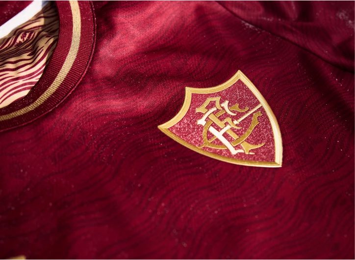 mateusduque's tweet image. A @UmbroBrasil fechou com chave de ouro. Chegou no Fluminense em um momento difícil com as últimas fornecedoras de material esportivo, entregou um trabalho espetacular e agora finaliza com uma camisa próxima da perfeição.

Obrigado, Umbro. Vocês também fizeram parte de tudo isso!