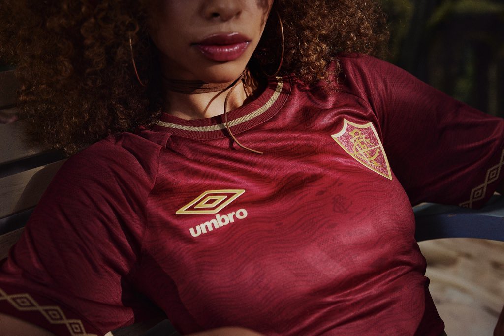 mateusduque's tweet image. A @UmbroBrasil fechou com chave de ouro. Chegou no Fluminense em um momento difícil com as últimas fornecedoras de material esportivo, entregou um trabalho espetacular e agora finaliza com uma camisa próxima da perfeição.

Obrigado, Umbro. Vocês também fizeram parte de tudo isso!