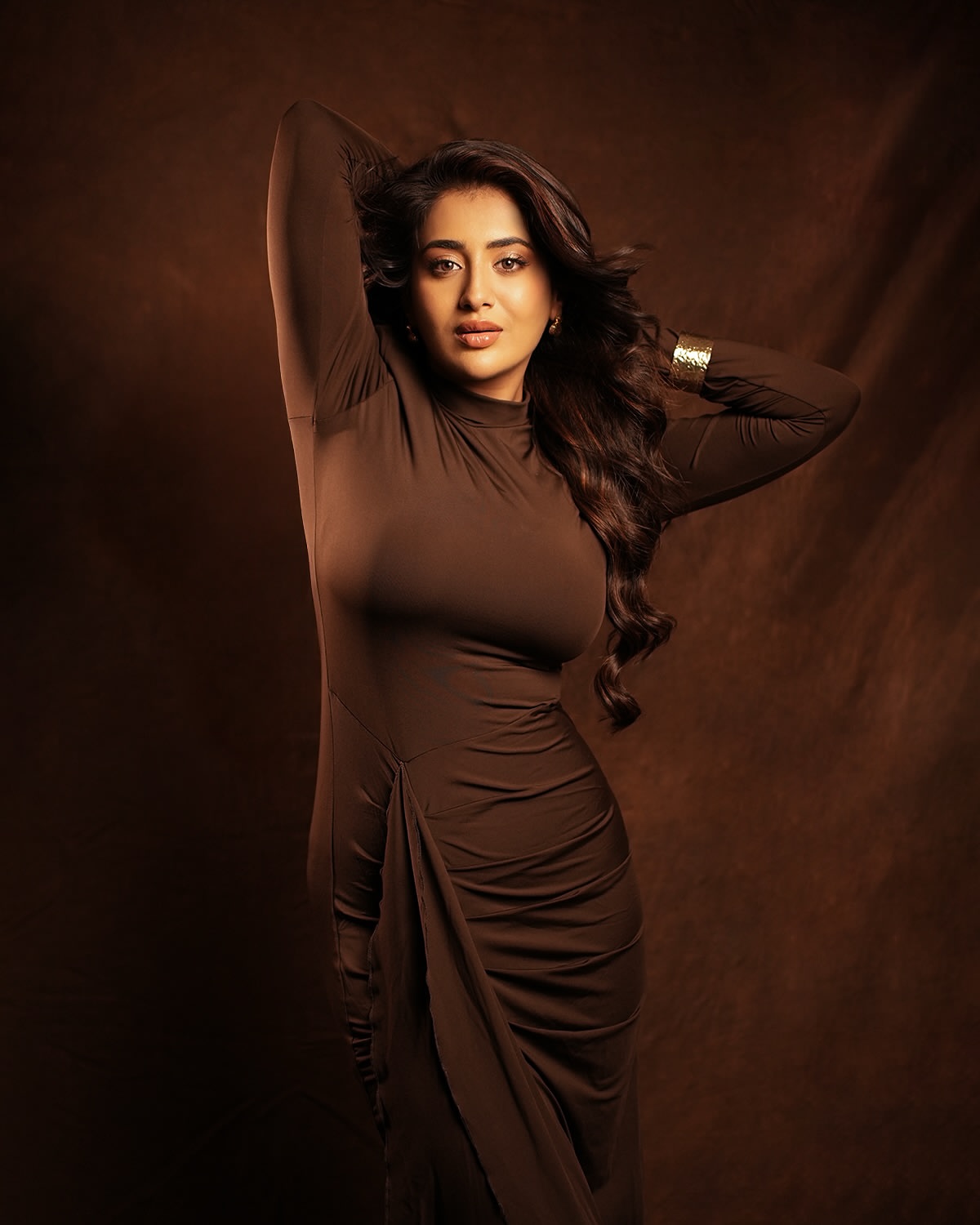 G3TcuGiWkAAA12H?format=jpg&name=large