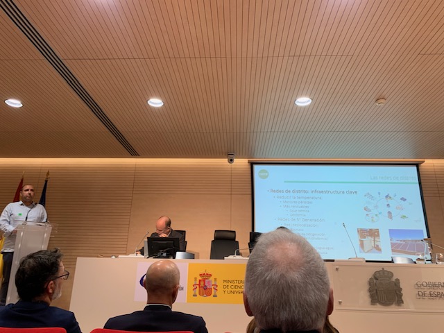 EnergiaJCyL's tweet photo. Hoy seguimos la mesa sobre Redes Urbanas de Energía para la Transición junto a @CARTIFCT, en la jornada de Ciudades Inteligentes, Resilientes y Circulares, organizada por las Plataformas Tecnológicas y de Innovación Españolas. @bioplat @Geoplat 

#Eren https://t.co/g2eYMQLiQJ