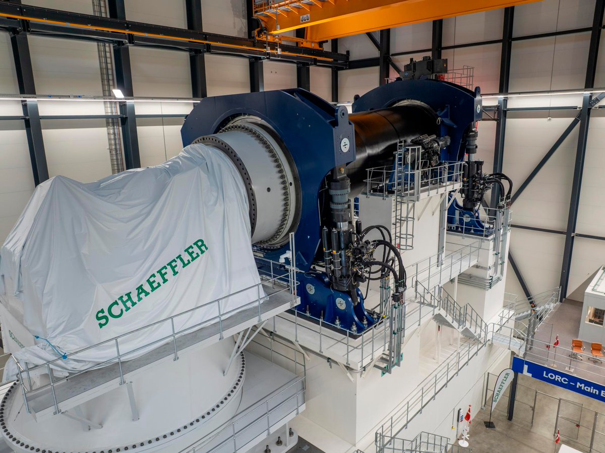 acommauto's tweet photo. Schaeffler et LORC inaugurent ensemble au Danemark le banc d’essai de roulements pour éoliennes le plus puissant au monde➡️https://t.co/Esg5xda6xS
#Schaeffler @SchaefflerGroup #éoliennes https://t.co/T7IMbm14aX