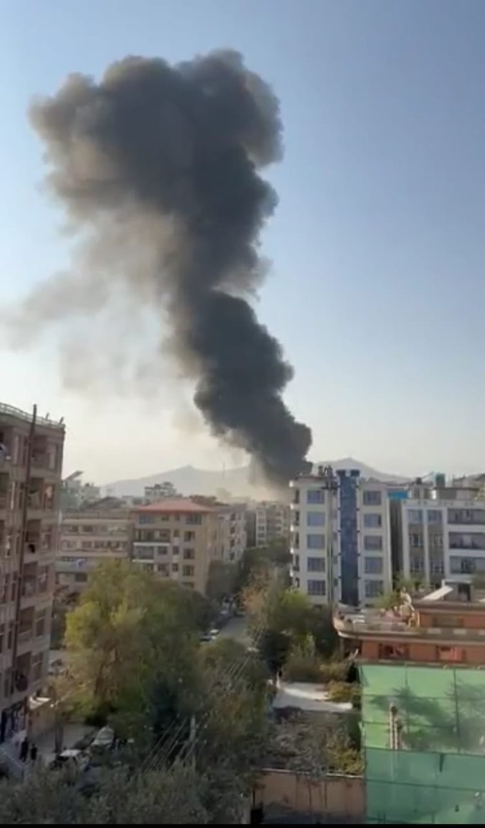 قابل میں دہشتگردوں کی پناہوں پر حملہ 

پاک فوج کو سلام ہو 😍
گھر میں گھس کر مارنے کو پاک فضائیہ کہتے ہے 🥰