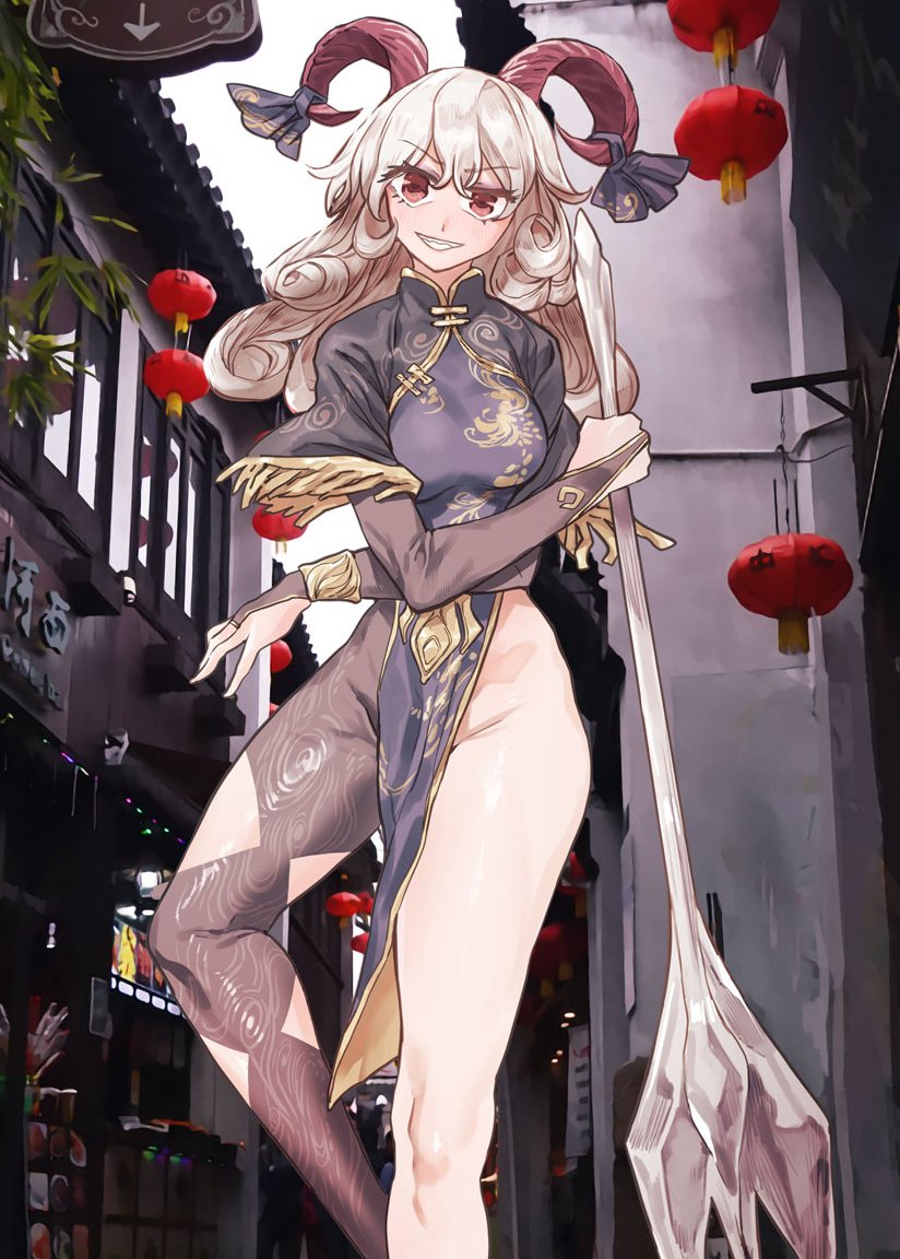 main_senmura's tweet image. 中華服の饕餮さま…