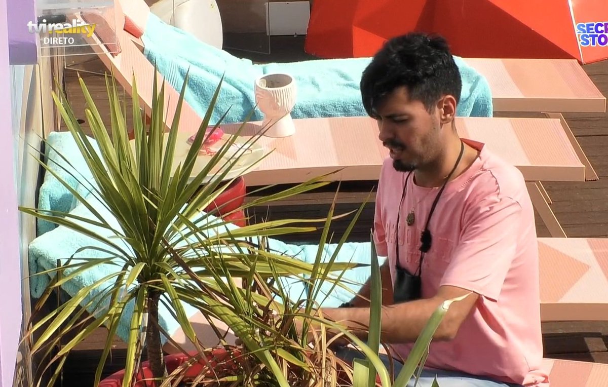 Que fofinho, o Leandro a cuidar da Inês 🤏🏻 #sstvi