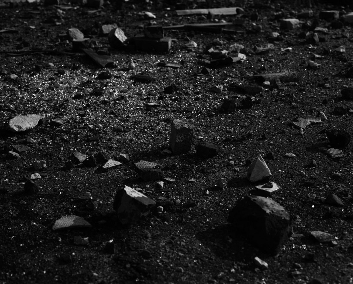 Até 9 de novembro, passe pelas Carpintarias de São Lázaro a visitar 'Radiations of War', exposição de fotografia de Yana Kononova, cujo trabalho documenta crimes de guerra.
imagolisboa.pt/exposicao-yana…