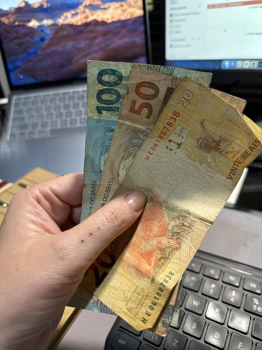 Bree (@mariguilherme) on Twitter photo Achei nas minhas coisas um dinheiro q nem sabia que existia. Repasse o dinheiro da sorte para encontrar por aí tb kkkk Achei nas minhas coisas um dinheiro q nem sabia que existia. Repasse o dinheiro da sorte para encontrar por aí tb kkkk