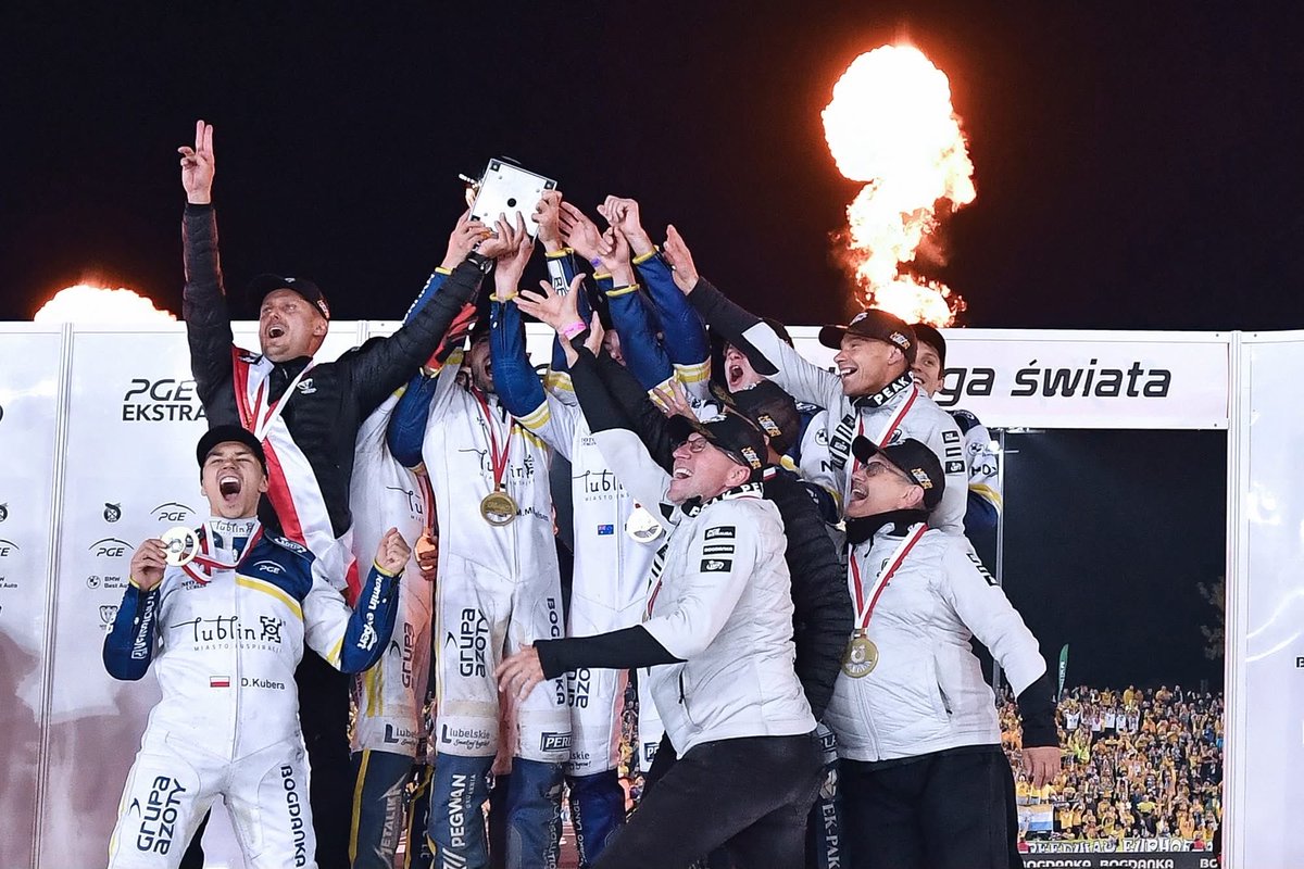 Spotted at Speedway tweet media