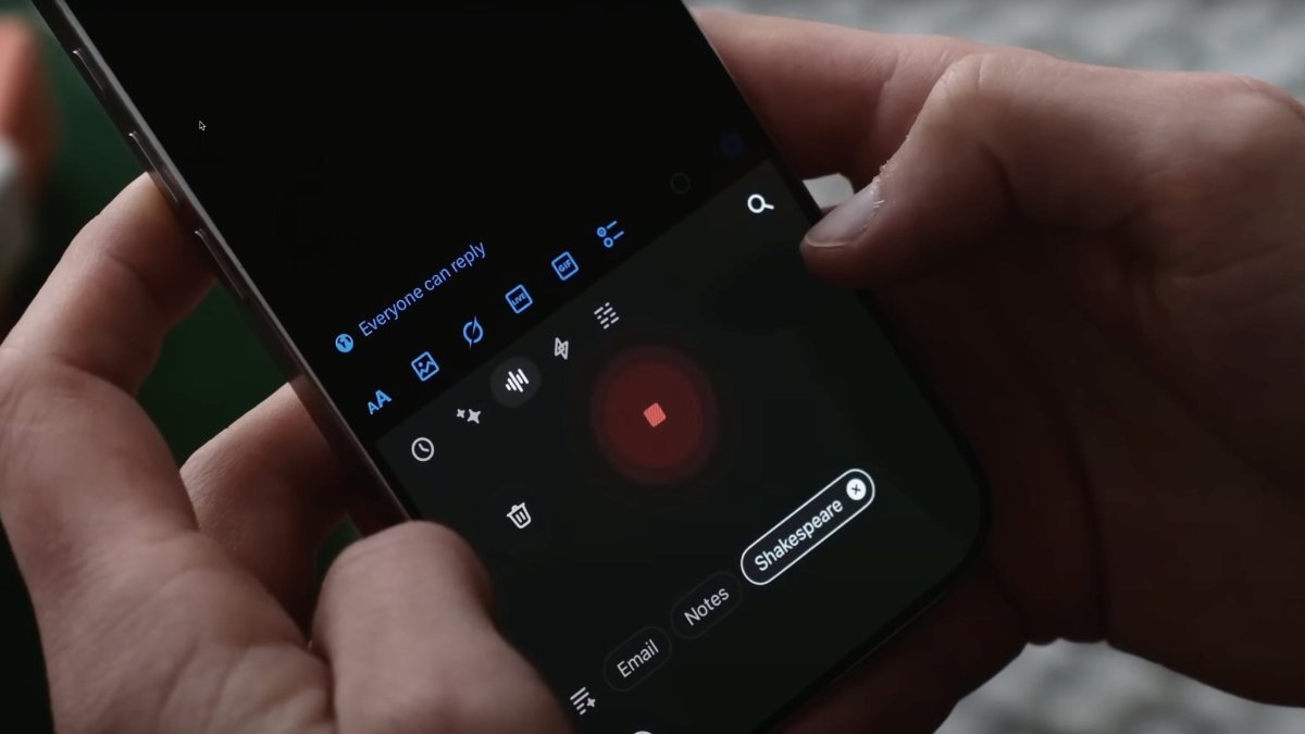 raycast's tweet image. ⌨️ Introducing: Raycast Keyboard for iOS
Our custom keyboard puts dictation, AI commands, snippets, and quicklinks at your fingertips
Get it today 👉 raycast.com/ios