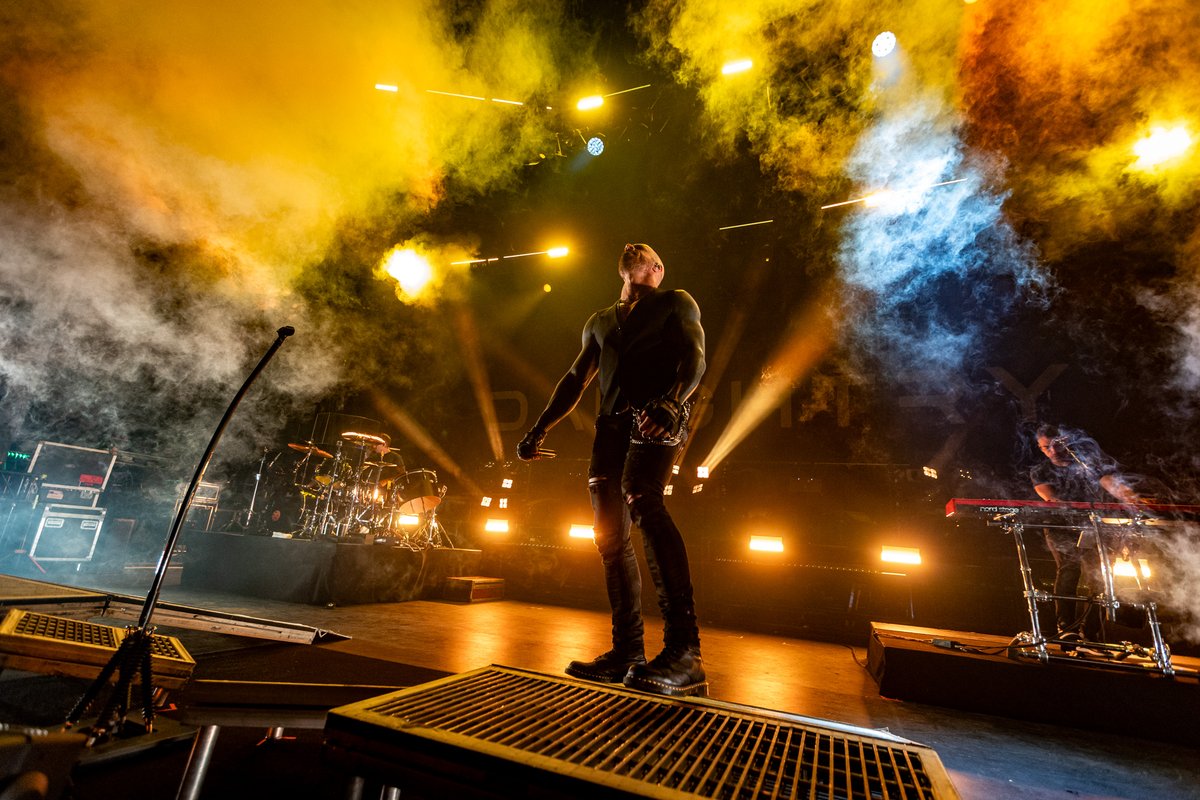 We closed out our 2025 season with <a href="/seether/">Seether</a> and Daughtry! 🤘 

📸 : Mirak Habbiyyieh // <a href="/mezgarth/">Mirak Habbiyyieh</a>