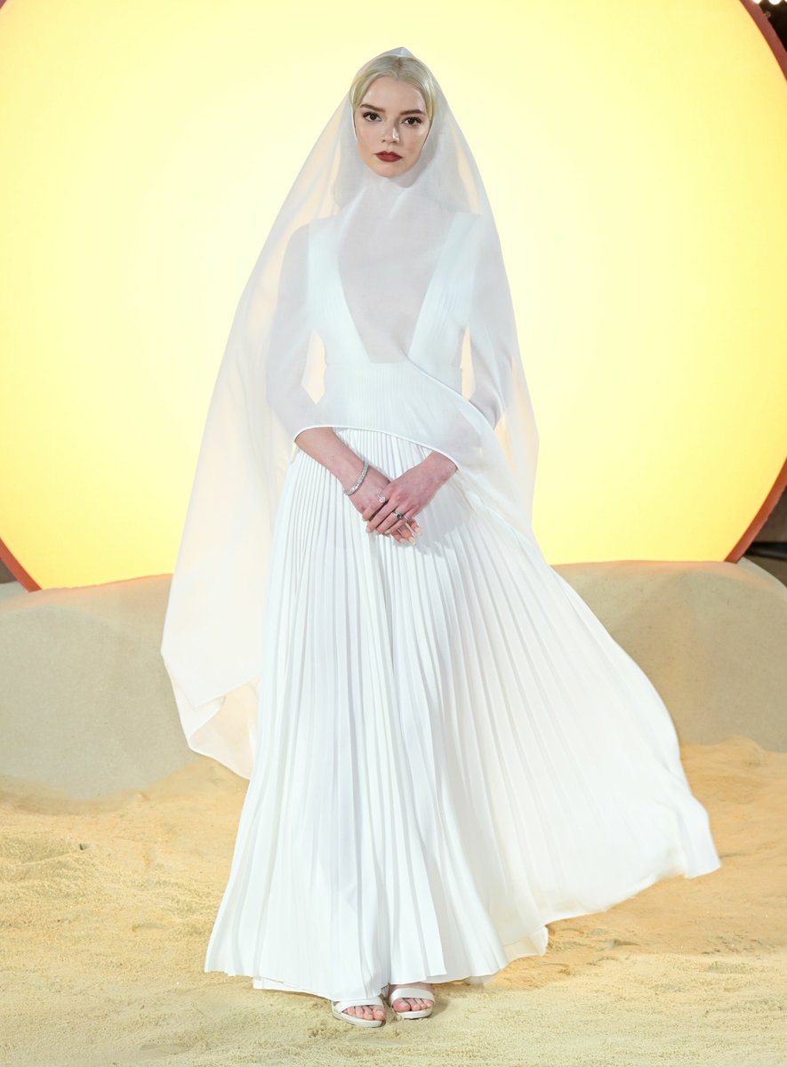 World_Of_Celebs's tweet image. #AnyaTaylorJoy - February 15 2024 - #DunePartTwo - #WorldPremiere - #London
75 HQ pics: hqpics.space/album/Anya-Tay…
#celebs ❤️ Kosty555.info