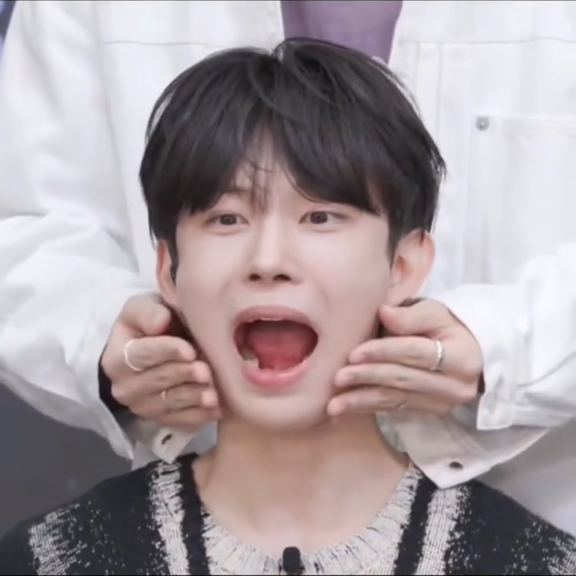 ge0n_woo's tweet image. ff note🗒

🌱名前、呼び方
🌱住み
🌱line、誕生日
🌱推し（あれば掛け持ちも）
🌱よかったら一言書いてってください🎶
全部任意で書けるものだけで大丈夫なので書いてってくれるとうれしいです🥹🍀私のはALTに書いておきます✏️