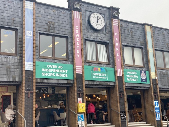 Oswestry’s indoor market lights up blue today to support Youth Awareness Day which spotlights the needs and potential of young people 💙

#youthawarenessday #oswestry #shropshire #Community #youth #youngpeople