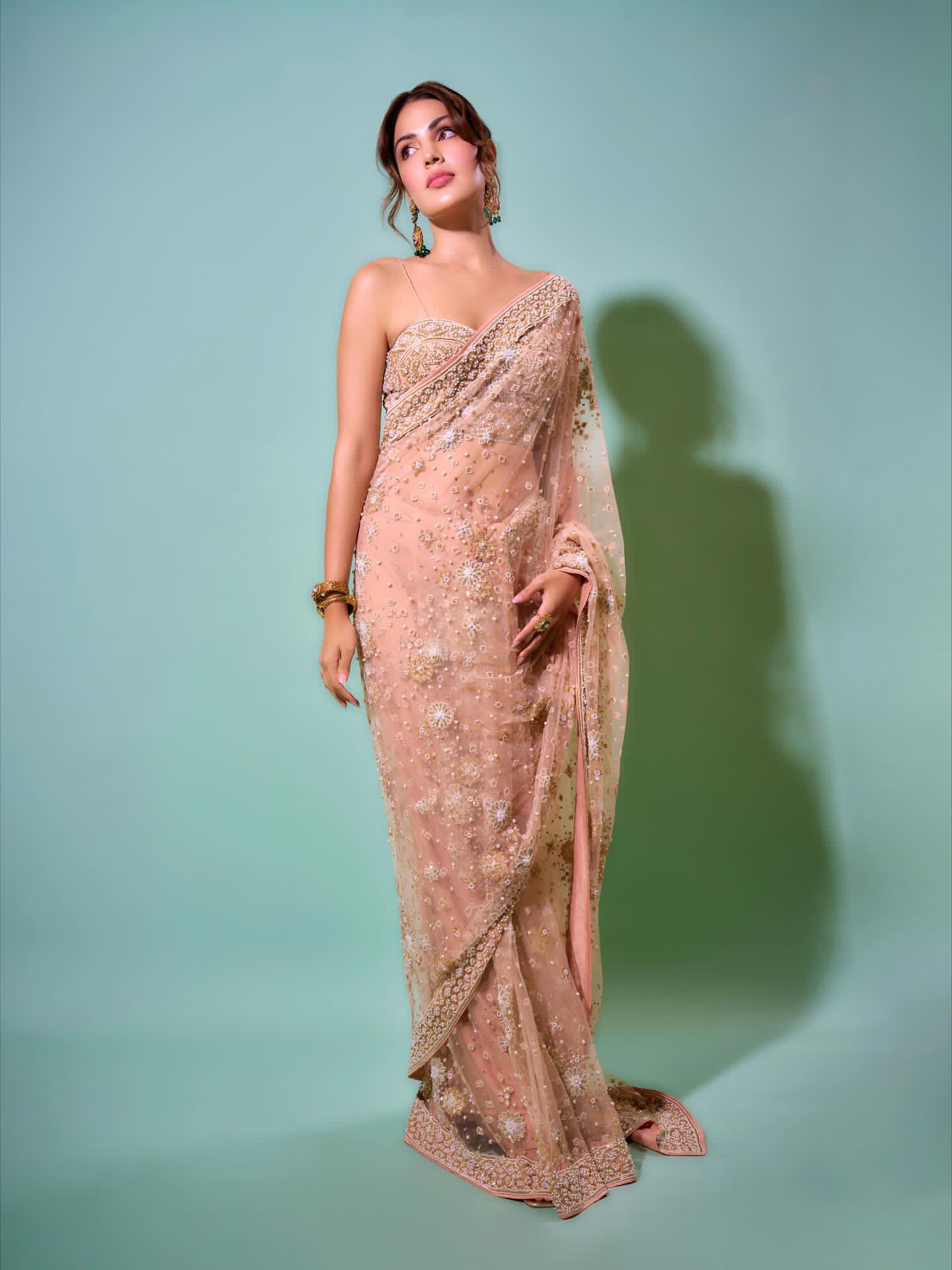 G3TfQxUXYAAILKc?format=jpg&name=large