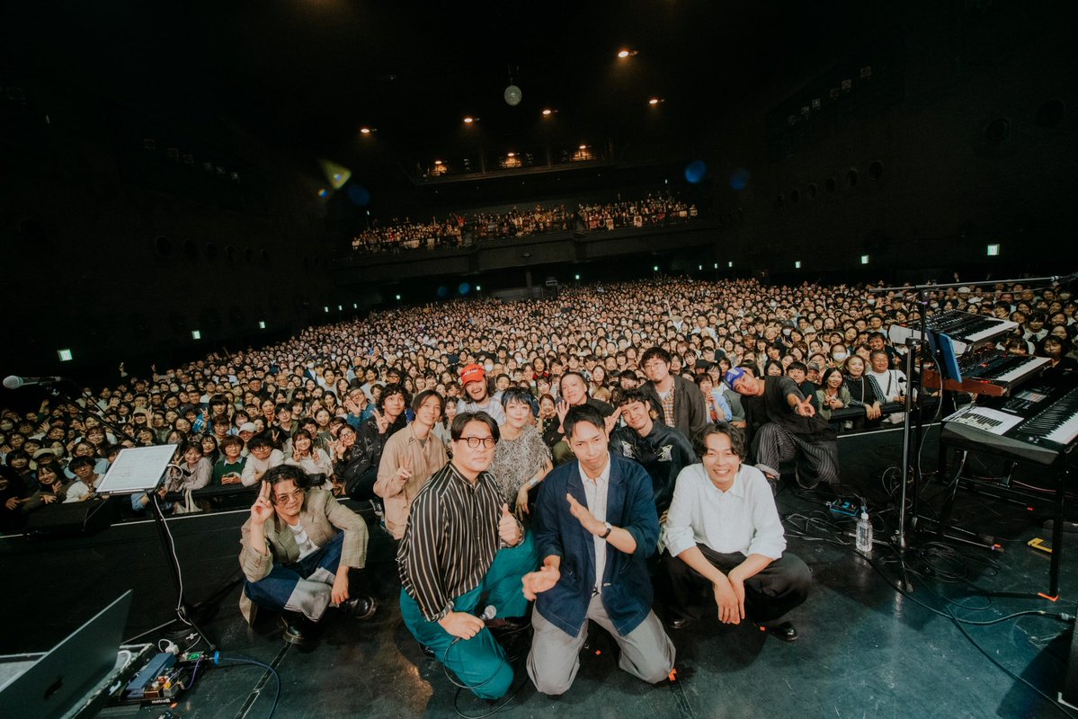 Bialystocks (@bialymusic) on Twitter photo ✴︎ THANK YOU !! ✴︎
2025.10.15 | Zepp DiverCity(TOKYO)
『 KIRINJI × Bialystocks』supporting radio J-WAVE
お誘いいただいたKIRINJIさんをはじめ、
ご来場いただいた皆さま、本当にありがとうございました💐
📸 Photo by Kana Tarumi <a href="/tarumikana/">Kana Tarumi 垂水佳菜</a> ✴︎ THANK YOU !! ✴︎
2025.10.15 | Zepp DiverCity(TOKYO)
『 KIRINJI × Bialystocks』supporting radio J-WAVE
お誘いいただいたKIRINJIさんをはじめ、
ご来場いただいた皆さま、本当にありがとうございました💐
📸 Photo by Kana Tarumi <a href="/tarumikana/">Kana Tarumi 垂水佳菜</a>