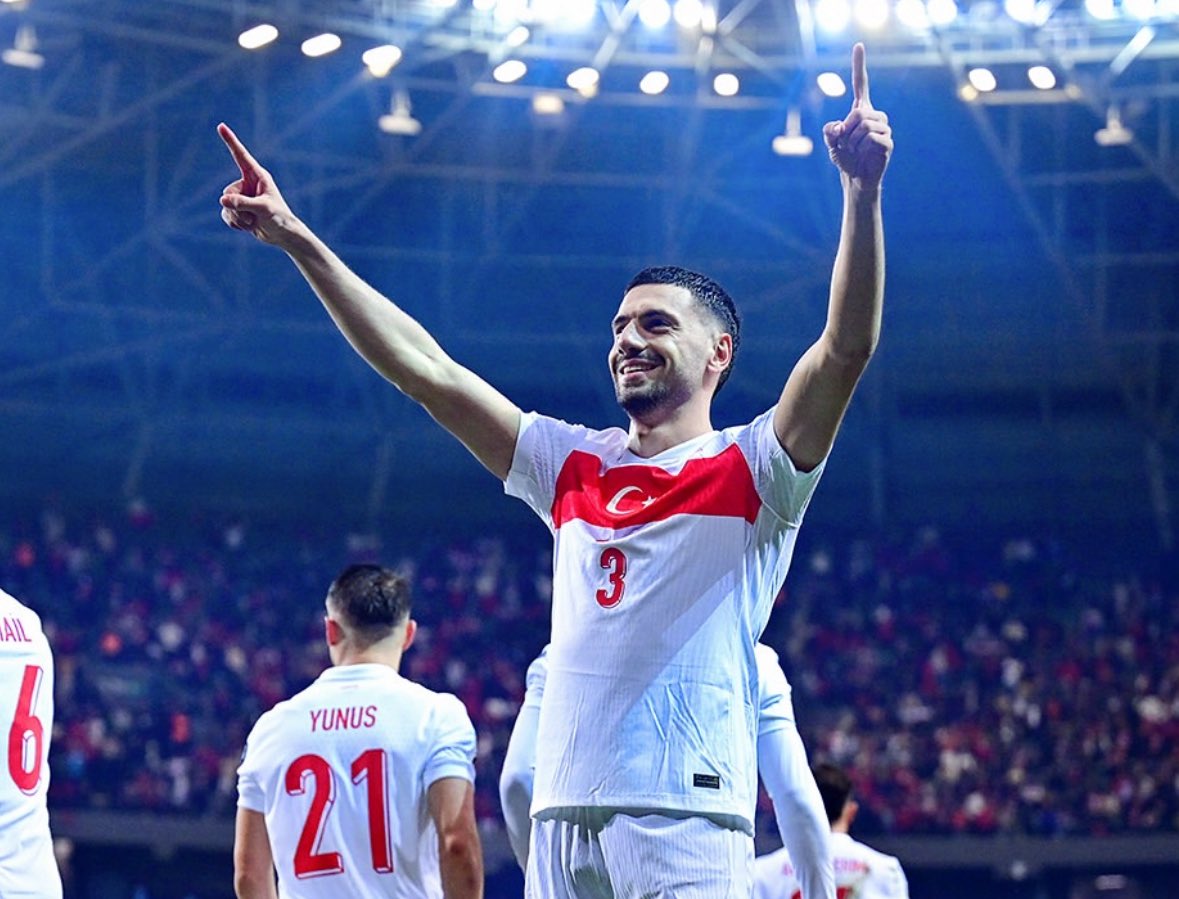 🇹🇷 Merih Demiral scored a brace for Turkish national team last night while he’s in the list of several clubs with contract expiring in June 2026.

Al Ahli want to extend his contract as priority, deal on. 💚🤍🇸🇦